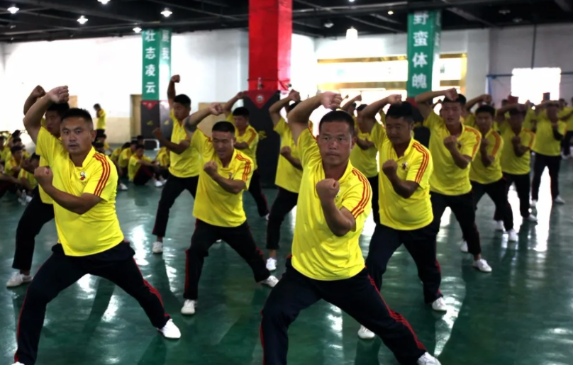 嵩山少林畢業(yè)出路,到嵩山少林學(xué)武,到少林學(xué)武,少林武校有前途什么