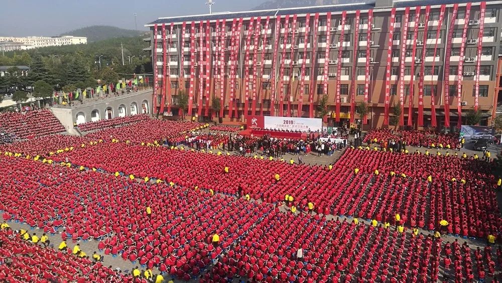少林招生報(bào)名一年多少錢?「少林學(xué)校收費(fèi)標(biāo)準(zhǔn)」