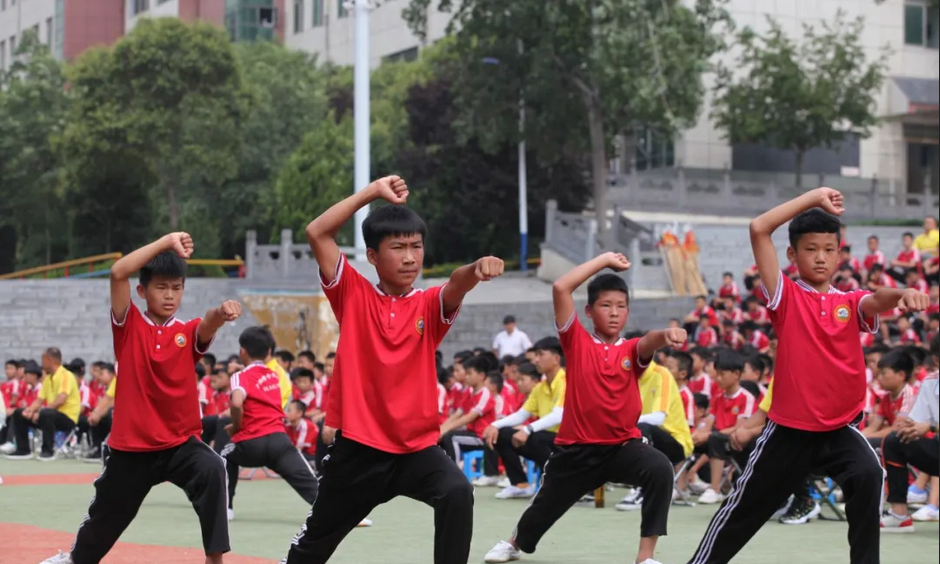 少林招生報(bào)名一年多少錢?「少林學(xué)校收費(fèi)標(biāo)準(zhǔn)」