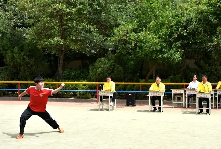 河南省嵩山少林文武學(xué)校具體地址位于哪里？