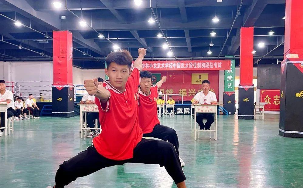 河南嵩山少林武校放寒假嗎？孩子是一年回來一次嗎？