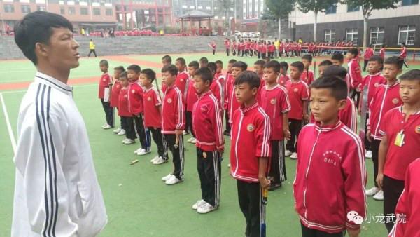 登封哪家的武術學校是正規(guī)的？孩子去少林學校咋樣？