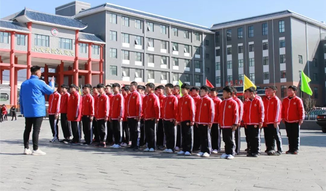 河南少林學(xué)武一年需要花費(fèi)多少錢？在哪里可以學(xué)到正宗武術(shù)？