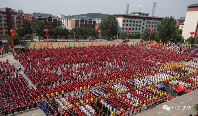 15歲可以報(bào)名嵩山少林武校嗎？高中生學(xué)武晚不晚？