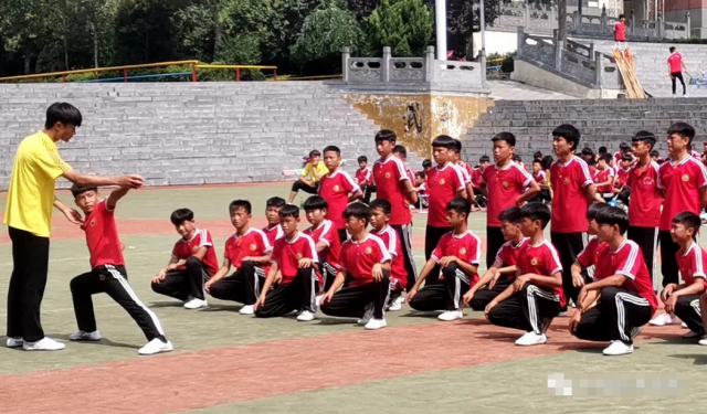 河南少林文武學(xué)校