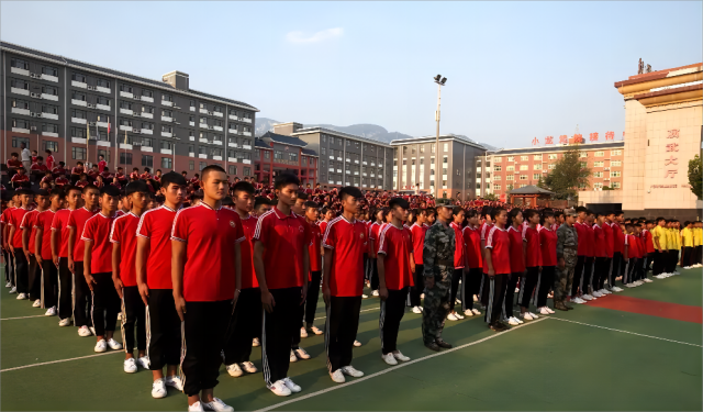 河南登封少林武校每年需要交多少學(xué)費(fèi)？都是按照什么標(biāo)準(zhǔn)？