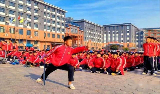 登封少林武校招生條件很嚴(yán)格嗎？習(xí)武對(duì)身高體重有要求嗎？