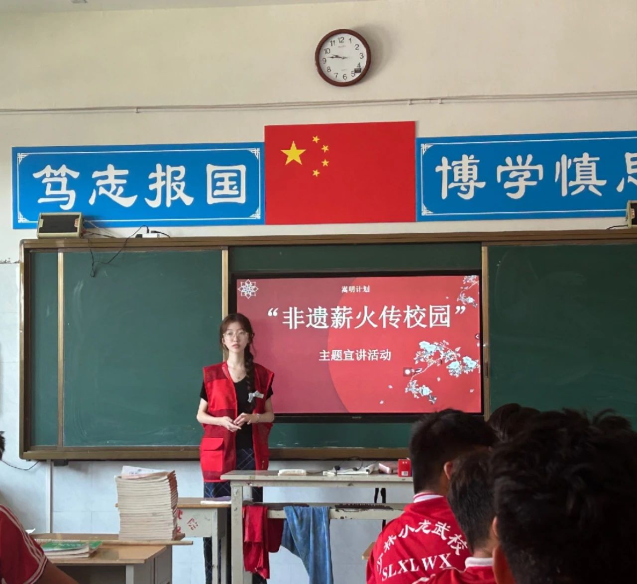 河南少林寺封閉式學校一年多少錢