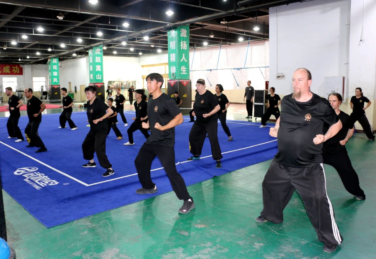 少林小龍武校
